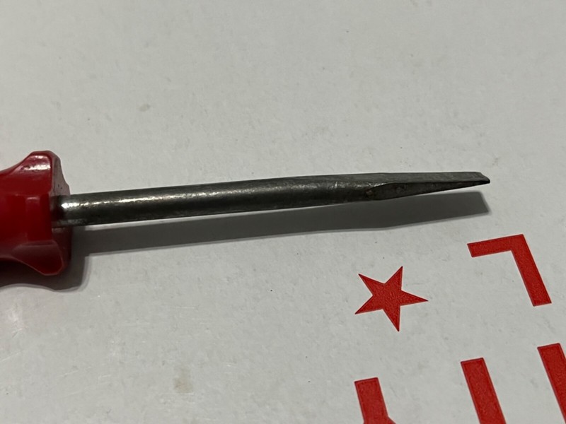 Hy-Line Chicks Screwdriver gallery