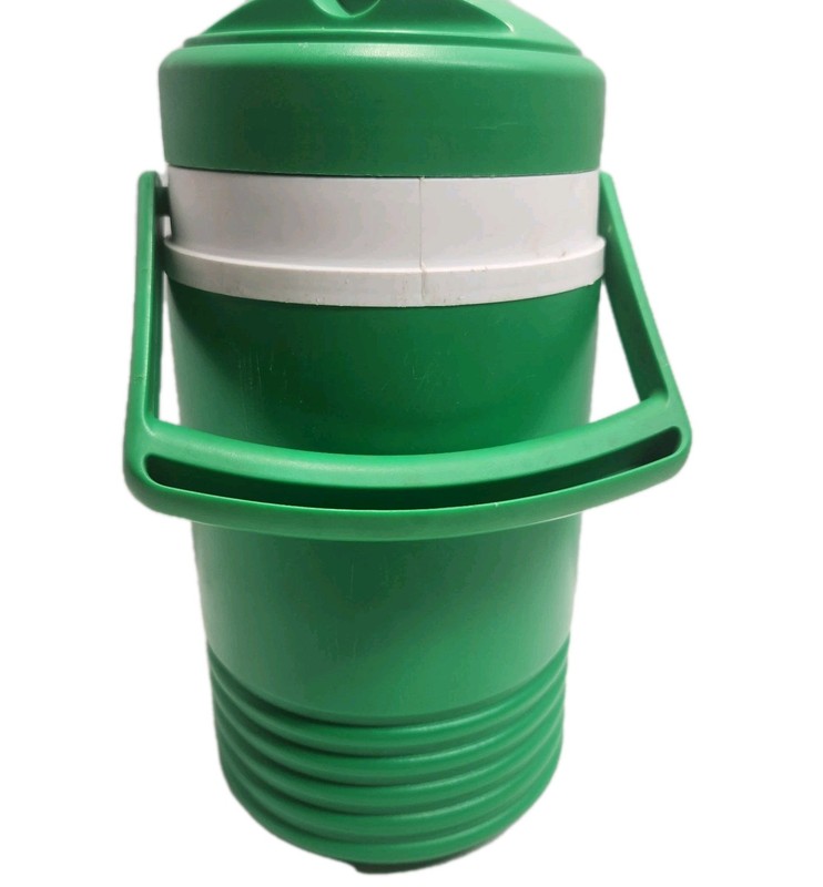 Vtg Igloo Green Insulated 1/2 Gallon PIONEER SEED Water Cooler Jug gallery