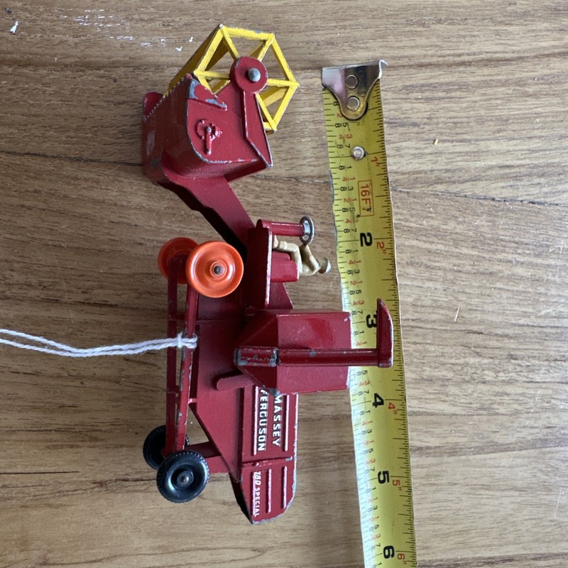 Massey Ferguson Vintage Combine Harvester Red/Yellow 4.5 Inches Long 780 Special