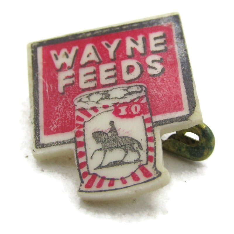 Vintage Wayne Feeds Advertising Pinback Lapel Pin Red Farm Feed Sack Horseman