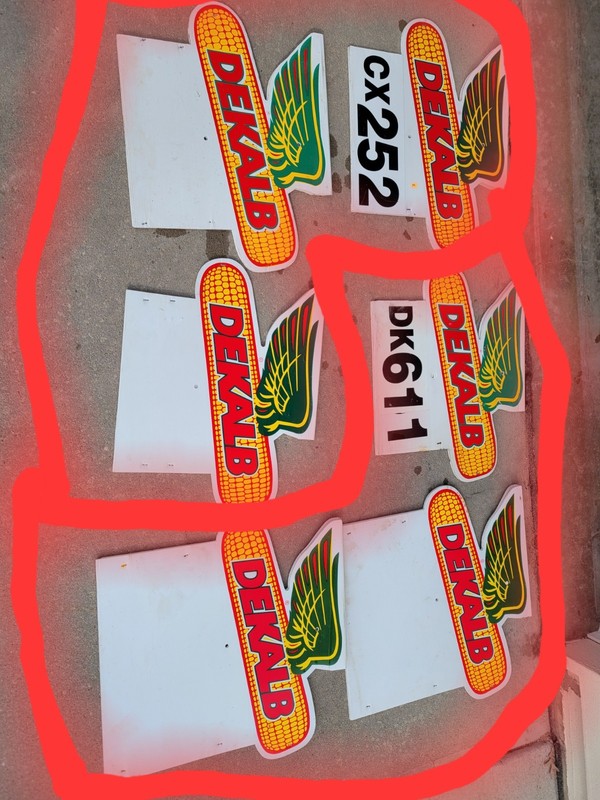 VINTAGE DEKALB Seed Corn Flying Ear Wings Plastic Field Row Sign 19×24 Lot of 3