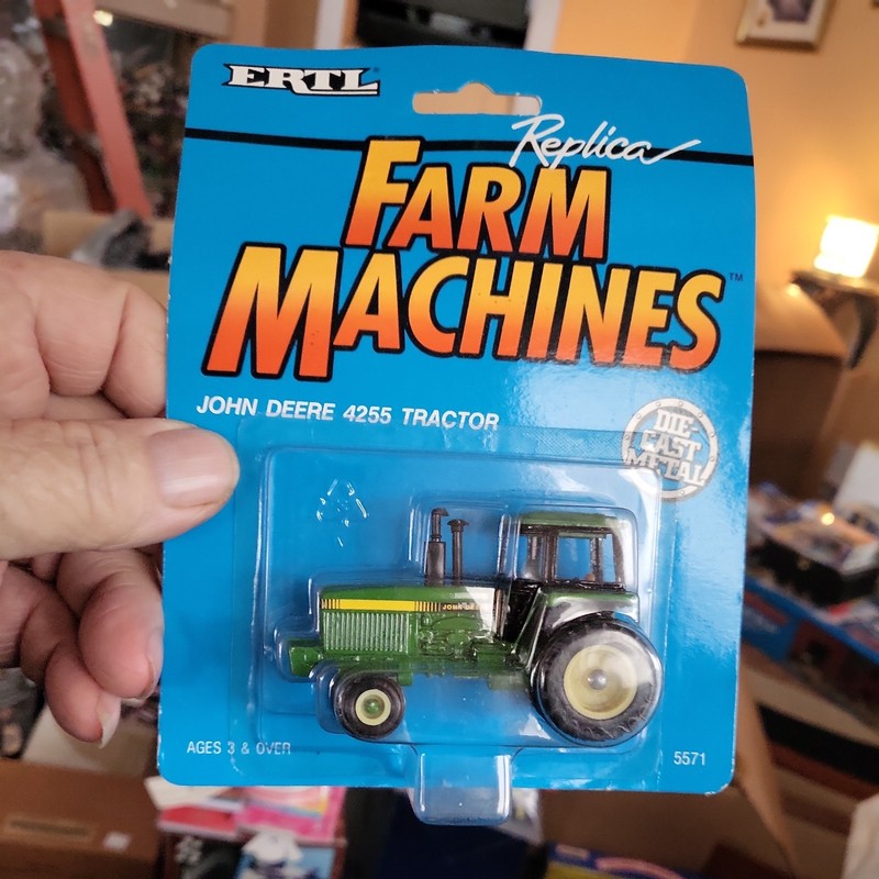 Vintage ERTL Farm Machines John Deere 4255 Tractor Sealed