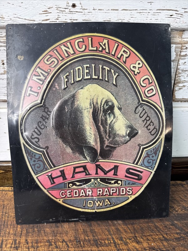 13 1/2” X 17” TM Sinclair & Co Cedar Rapids Iowa Tin Sign