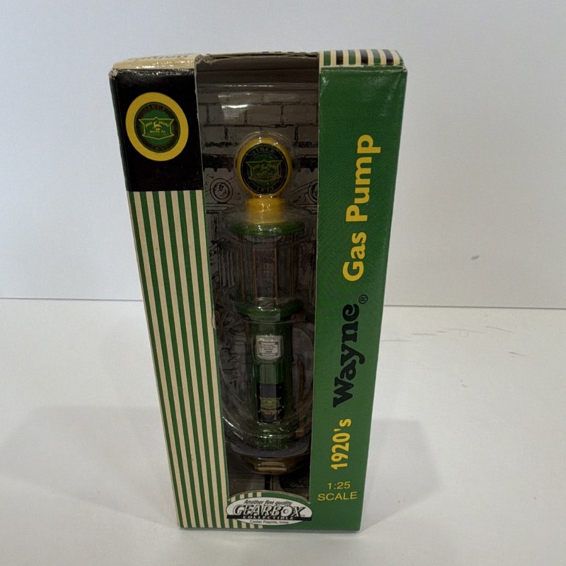 1/25 John Deere 1920’s Wayne Gas Pump Diecast Model Agriculture Collectible