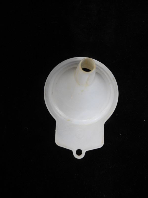 Vintage Foxbilt Feeds Dealer Plastic Funnel - Famed for Results gallery