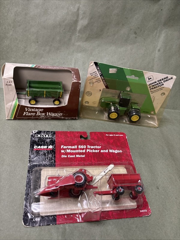 Vintage John Deere Tractor & Flare Box Wagon, Ertl Farmall 560 Tractor Toys NOS