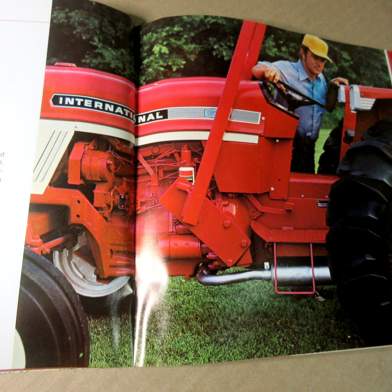 Vintage international harvester tractors brochure 23 to 69 hp 140 284 364 464 86 gallery