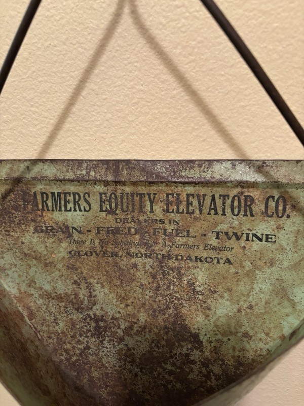 Antique Metal Dust Pan Glover North Dakota Grain Elevator Feed Fuel Twine gallery