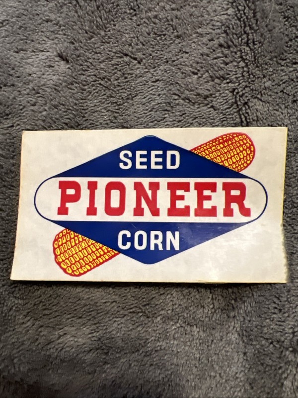 Pioneer Seed Corn Metal Magnet Farm Feed Agriculture Gas Oil 3.5×2” VTG