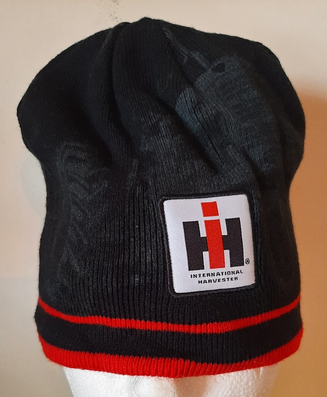 IH International Harvester Youth Size Reversible Red Black Design Beanie Cap-EUC