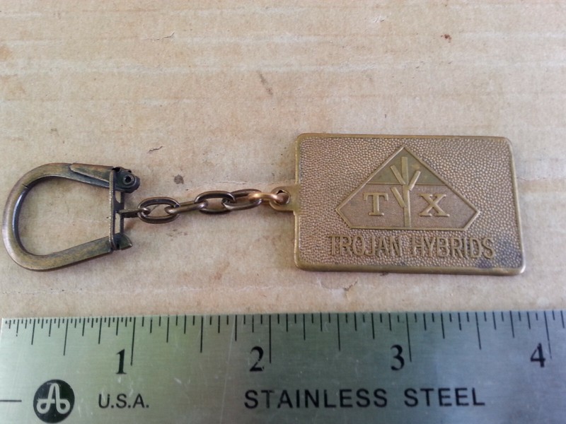 VTG TROJAN HYBRIDS FEED/SEED FARMING ADVERTISING KEYRING/KEYCHAIN/FOB