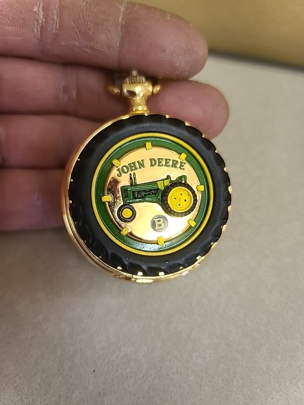 Franklin Mint John Deere Pocket Watch Model B Tested and Working New Battery gallery