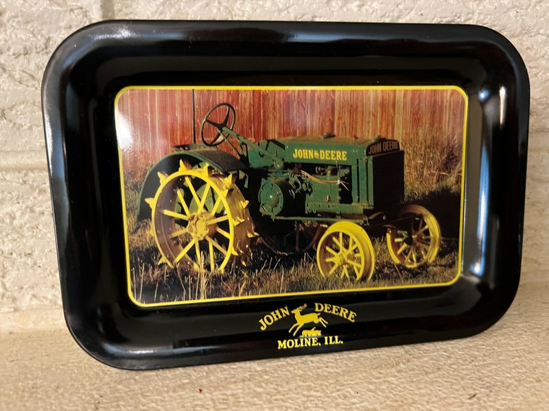 C2002 JOHN DEERE TIN TIP TRAY 1926-18 Model C Tractor gallery
