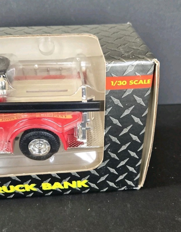 Ertl 1:30 Diecast 1926 Seagrave Fire Truck John Deere Company Bank VTG 1992 USA gallery