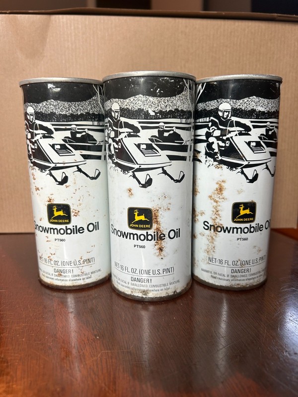 Vintage John Deere Snowmobile Oil Can Unopened PT560 – 16oz Bundle of 3
