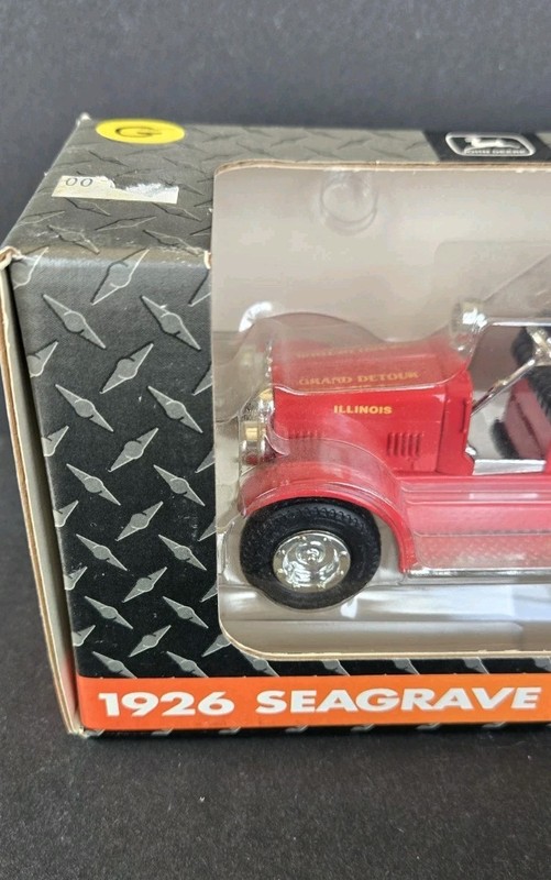 Ertl 1:30 Diecast 1926 Seagrave Fire Truck John Deere Company Bank VTG 1992 USA gallery