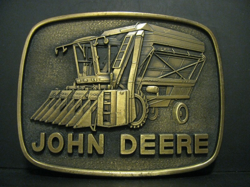 John Deere 4 Four Row Cotton Picker Belt Buckle jd 1980 Moline IL collectible