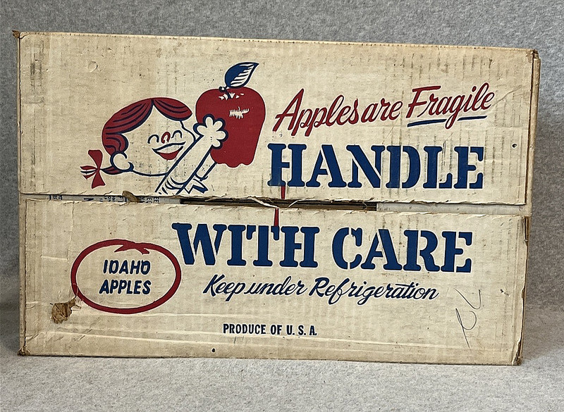 Vintage Farm Fresh Produce Idaho Apple Cardboard Red White Blue
