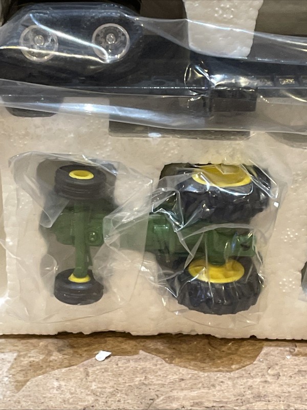 John Deere Tractor 5020 Set Mack B-61 Truck Trailer Hamilton Authenticated Ertl gallery