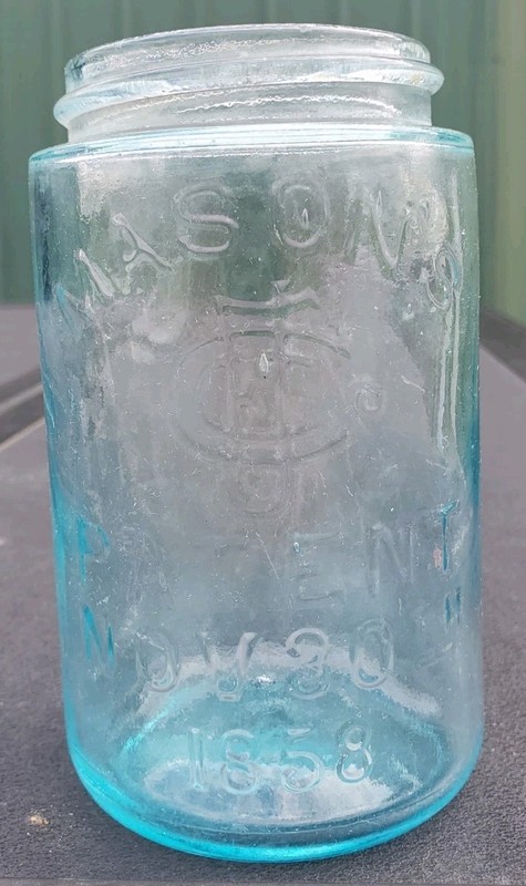 MASON’S CFJ CO. PATENT 1858 ICE BLUE PINT 5.5”H MASON JAR