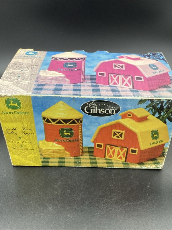 John Deere Farm Barn Silo Salt & Pepper Shakers Agriculture Advertising LOT 142 gallery