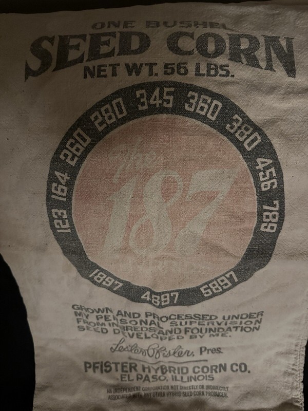 PFISTER HYBRID CORN CO. CLOTH FEED/SEED SACK El Paso, Illinois  gallery