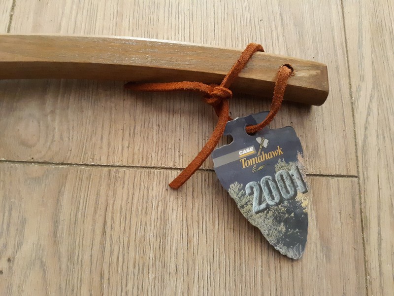 2001 CASE TOMAHAWK COMMEMORATIVE PIECE TAG ATTACHED EXCELLENT gallery