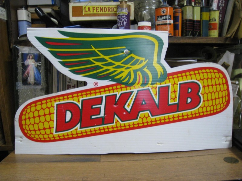 DEKALB FARM SEED CORN company field SIGN HYBRIDS SOYBEANS BIRD MINNESOTA