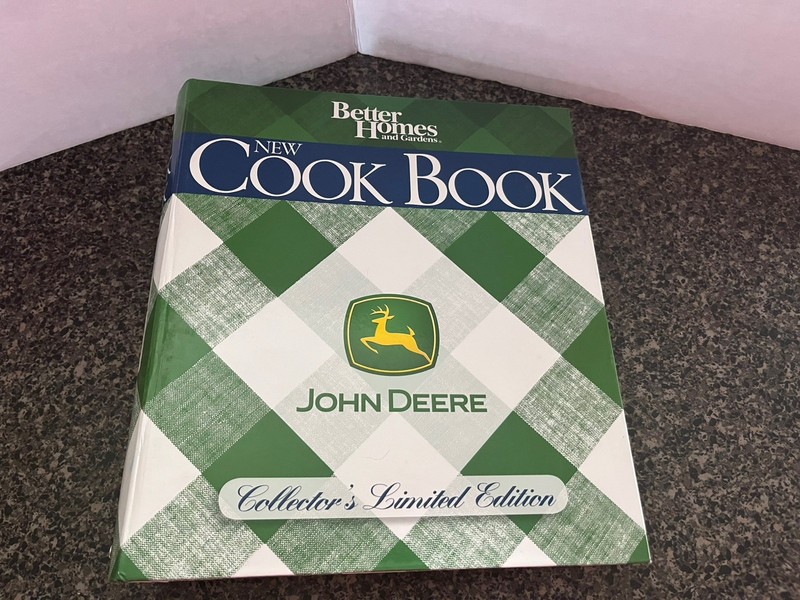 JOHN DEERE Better Homes & Gardens Limited Collector’s Edition Cookbook 2008
