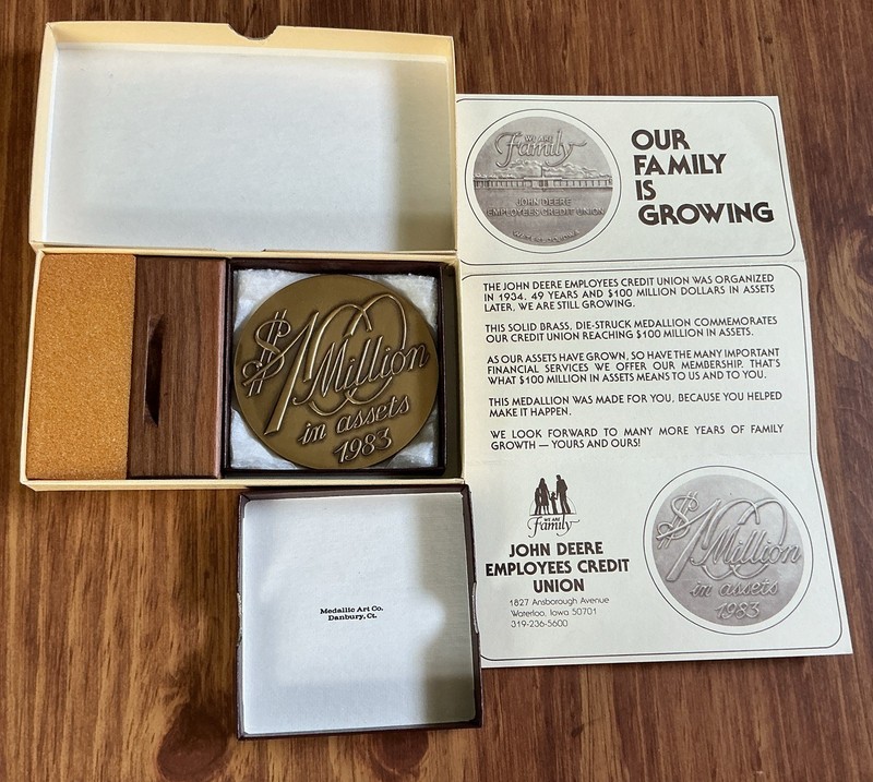Vintage John Deere Credit Union 1983 $100 million in assets medallion New In Box