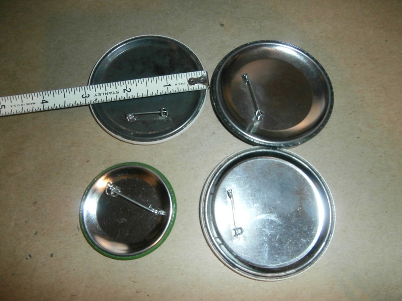 4 Vintage John Deere Pinbacks Titan Combine Live the Brand Feeding Innovation gallery