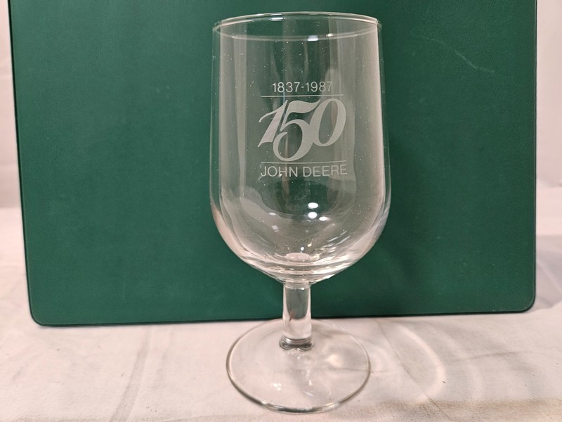 JOHN DEERE 150TH ANNIVERSARY ETCHED 4 STEM WINE GLASSES RARE VINTAGE NEW IN BOX