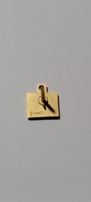 International Harvester 10K Gold Employee Service Pin Diamond Tie Tack Award gallery