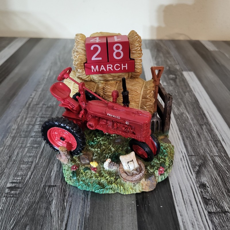 Vtg FARMALL International Harvester IH Tractor Perpetual Desk Calendar – NEW