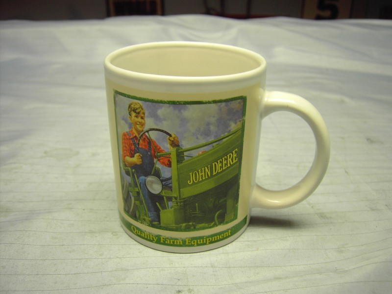 JOHN DEERE MOLINE, ILL. Licensed Product 2005 Collector Series 10 oz ceramic Cup gallery
