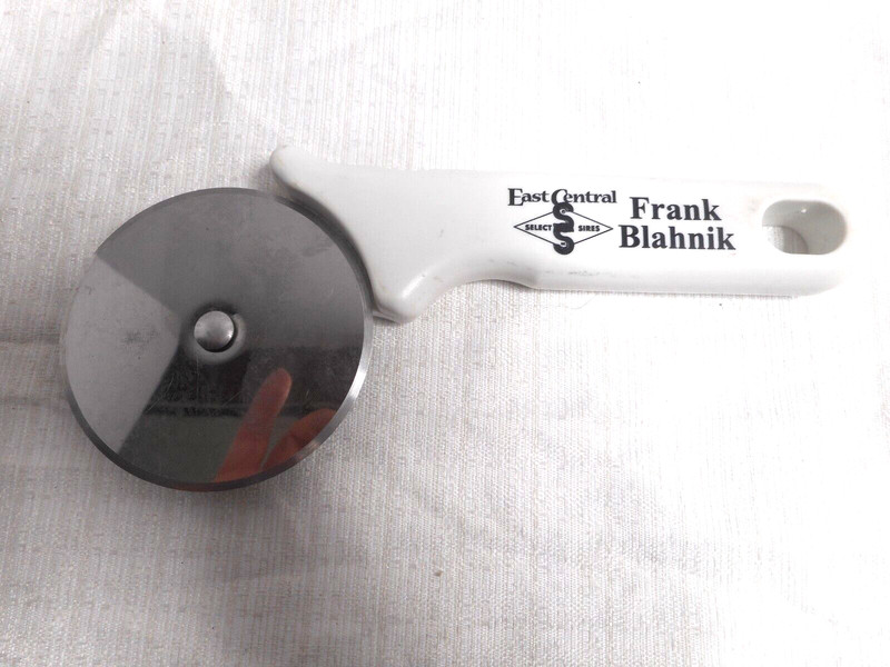 EAST CENTRAL SELECT SIRES (Frank Blahnik) Pizza Cutter White Handle Advertising