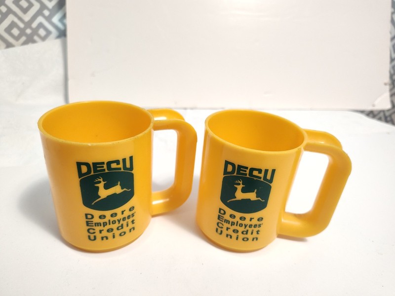 Lot Of 2 Original John Deere Advertising Plastic Drinking Mugs Cups Ty44