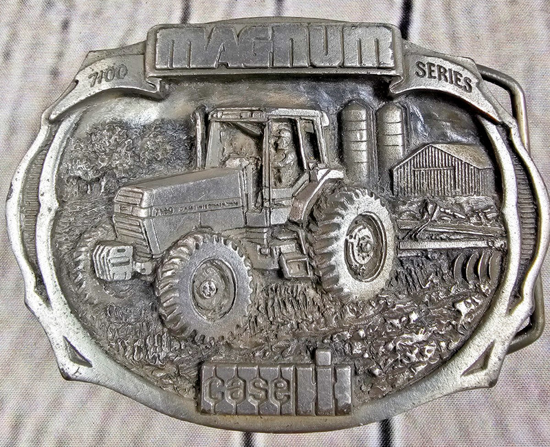 Vintage 1987 Case IH Magnum 7100 Series Belt Buckle Limited Edition 1st Edition