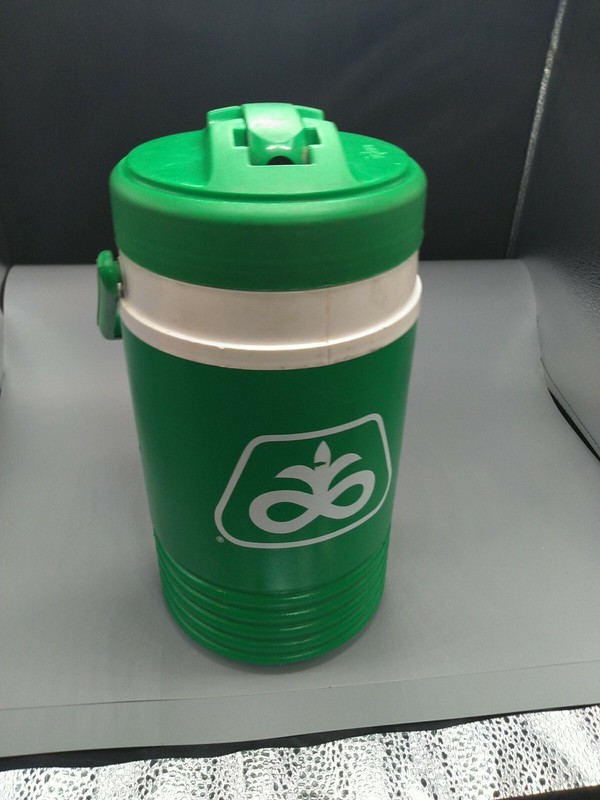 Pioneer Seed Corn Green Igloo Water Drink Jug Cooler 1/2 Gallon w Handle USA Vtg
