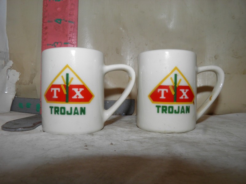 Trojan Seed Company Salt & Pepper shakers Agriculture Promotion Collect