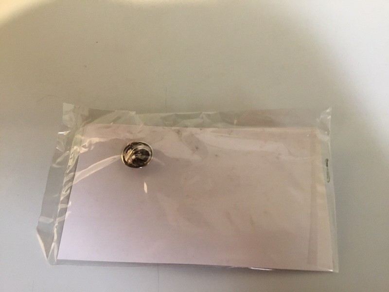 Case IH Logo Souvenir Metal Hat / Lapel Pin on Card Sealed New gallery