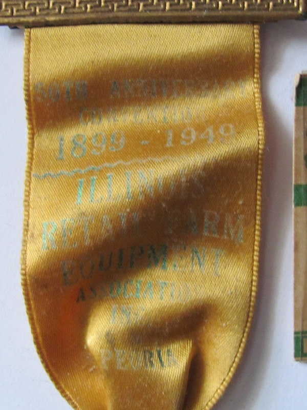 1948 1949 ILLINOIS RETAIL FARM EQUIPMENT DEALER CONVENTION MEMBER BADGE PEORIA gallery