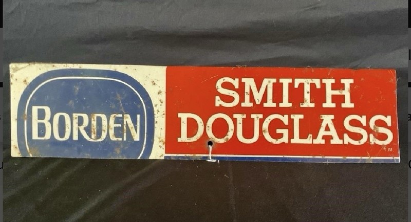 VINTAGE BORDEN SMITH DOUGLAS SEEDS GREEN BACK METAL SIGN ADVERTISING 5.5″x21.5″