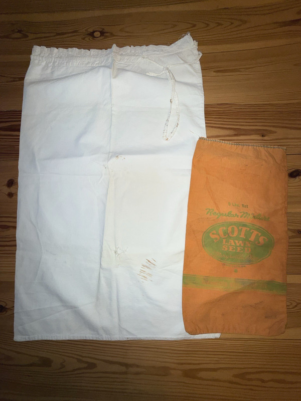 LOT OF 2 VINTAGE LAWN SEED BAGS SCOTTS LAWN SEED AND MUSLIN-TYPE BAG-ADVERTISING