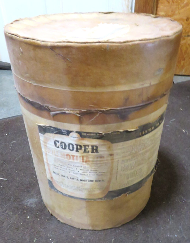 Vintage Round Cardboard Shipping Container/lid (15″T x 12″ Dia. (160-EW)