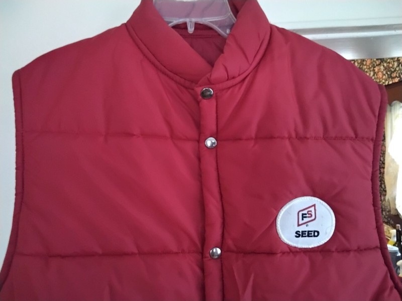 Vintage FS Vest Farm Seed Barnyard Basics Iowa USA Patch Puffer Mens 2XL