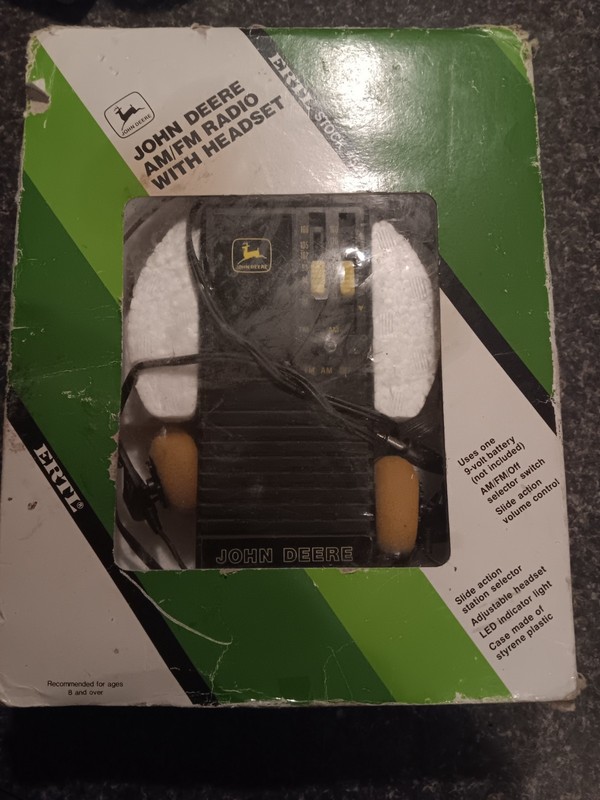 Vintage Ertl 528 John Deere AM FM Radio w/ Headset NEW & UNUSED in Original Box