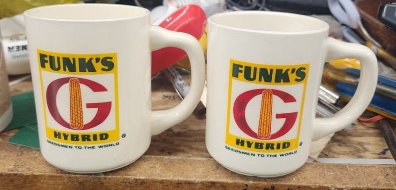 Vintage Funk’s G Hybrid 2 Advertising Coffee Mugs Cups, Seed Brand Corn USA NIB