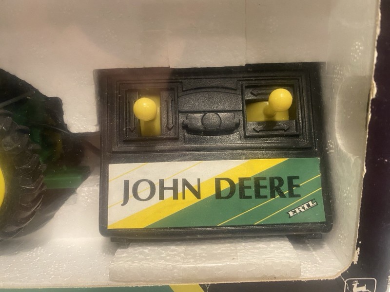 1994 NOS Vintage John Deere Remote Wired Control 7410 Tractor 1/32 ERTL #5724 gallery