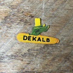 NOS Unused 1940s DEKALB SEED CORN Old Flying Ear Tin Lapel Pin